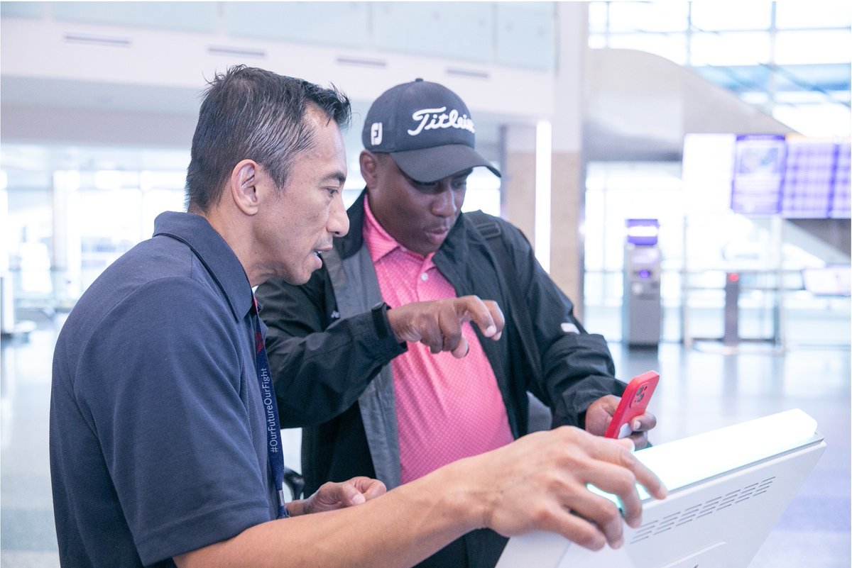 flymanchester's tweet image. MHT is proud to be the 4th airport in the country to make Aira ASL available for travelers! 🧏🤟 As part of our commitment to inclusivity, we&apos;re now offering Aira&apos;s on-demand ASL interpreting service free of charge to our guests. #AccessForAll ⬇️