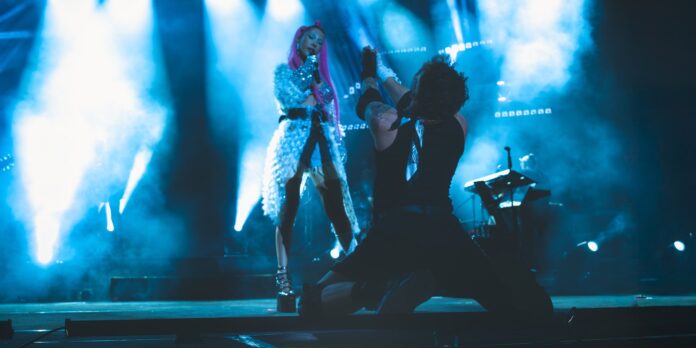 Hande Yener İzmir’i salladı!
numberone.com.tr/2025/05/29/han…