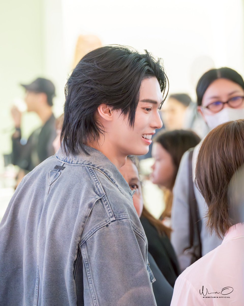 กรี๊ดดดดดดด ผมเป๊ะ หน้าเป๊ะ ปากเรียวบาง จมูกคมเป็นสัน จึ้งงงงงงงง ปั๊วะ  หนูรักเค้า 🫠

Give me  1,000+ for BA Prada, pleass

WIN NEW PRADA EMPORIUM

#PradaxWIN
#winmetawin <a href="/winmetawin/">Winmetawin</a>