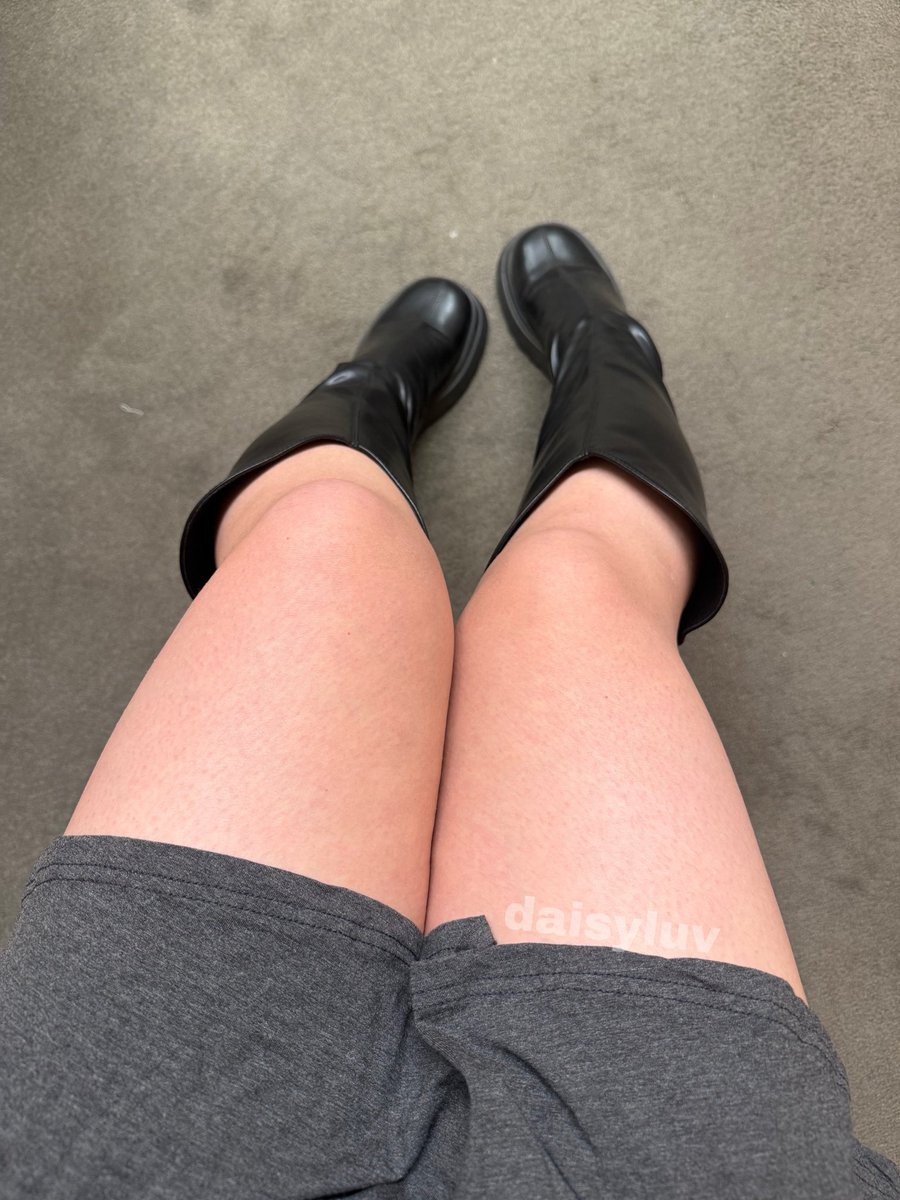 would you let me step on you? (flirting) #thighthursday