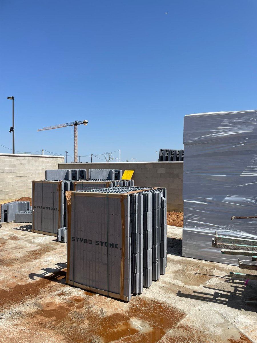 StyroStone's tweet image. The Styro Stones have arrived for the first of several houses near Sevilla / Spain. Contact us for a visit.
#StyroStone #ICF #NZEB