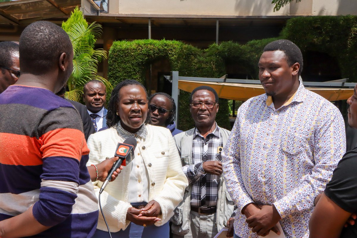 Today I was honoured to launch and to officiate the 2nd Dual Training sensitization program for the Mt. Kenya West region at FK Resort in Nyeri County.

This forum marks a critical step in deepening the implementation of the Cabinet-approved National Dual Training Policy, which