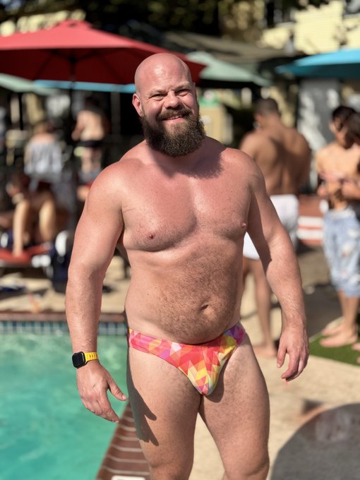 Watch WildCuddler 🔜 Folsom's leaked NSFW photo on TwXstars