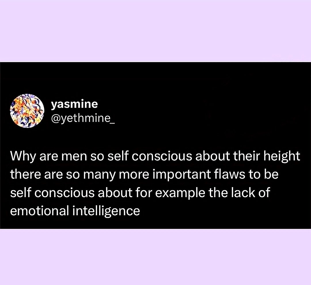 Carina_Amyth's tweet image. That poor girl is not overweight. 🙄