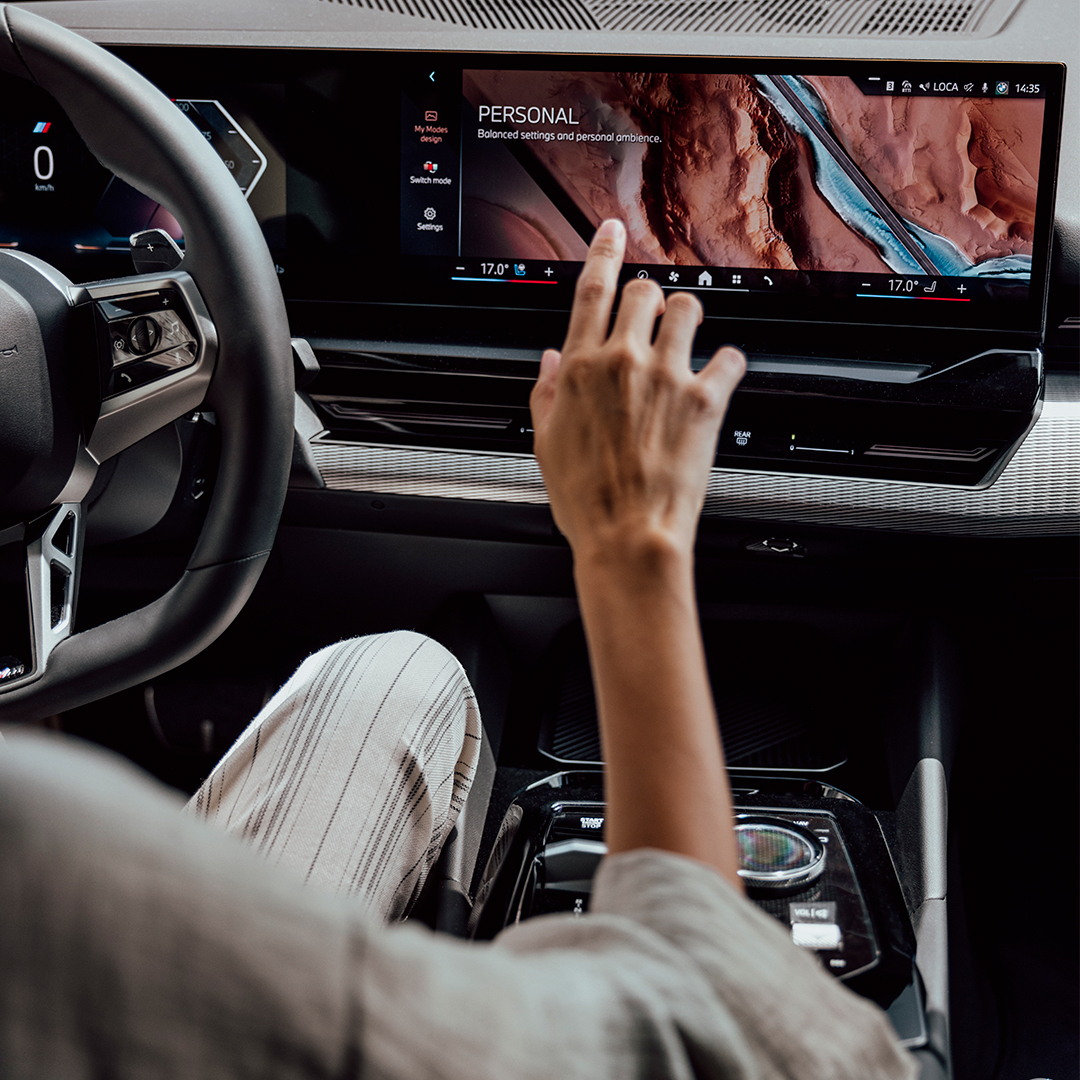 Dynamic, modern, and unmistakably refined.​

The BMW 5 Series.​

 #BMWMiddleEast #The5Series #The5