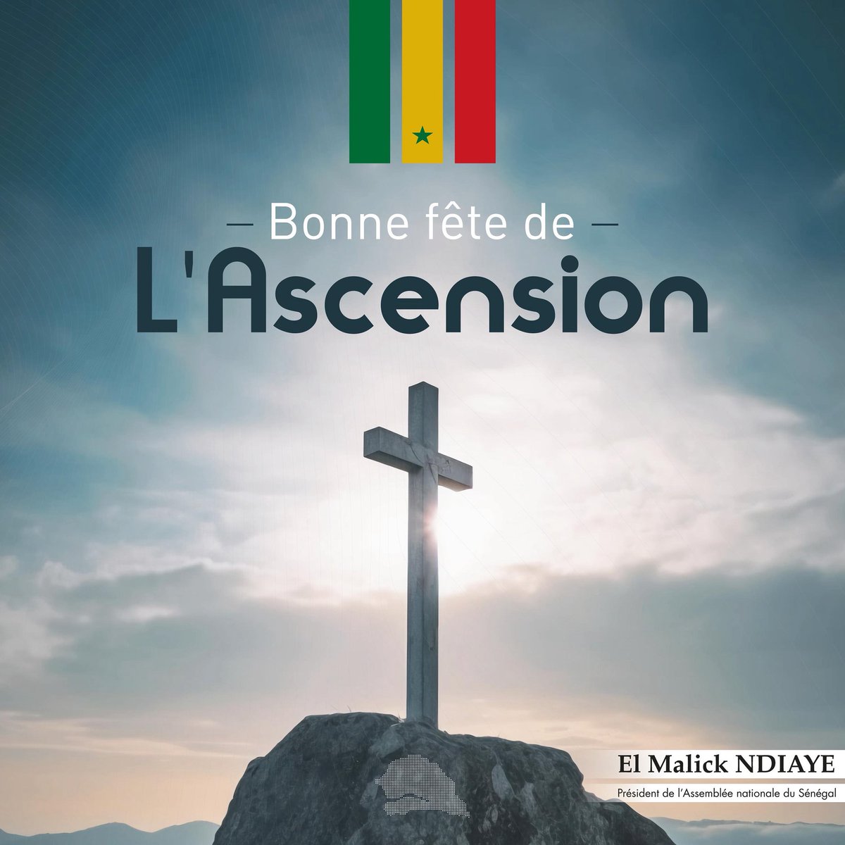 En ce jour saint de l'Ascension, qui commémore l'élévation de Jésus-Christ  au ciel, mes pensées vont à toute la communauté chrétienne. Que la paix, la  lumière et la grâce du Christ ressuscité, image size:1200x1200