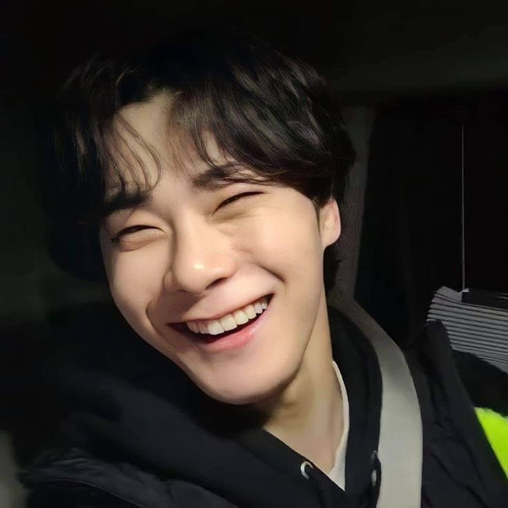 bobahyukie_'s tweet photo. saw his beautiful eye smile 🥹 https://t.co/F7gSf9wm1P