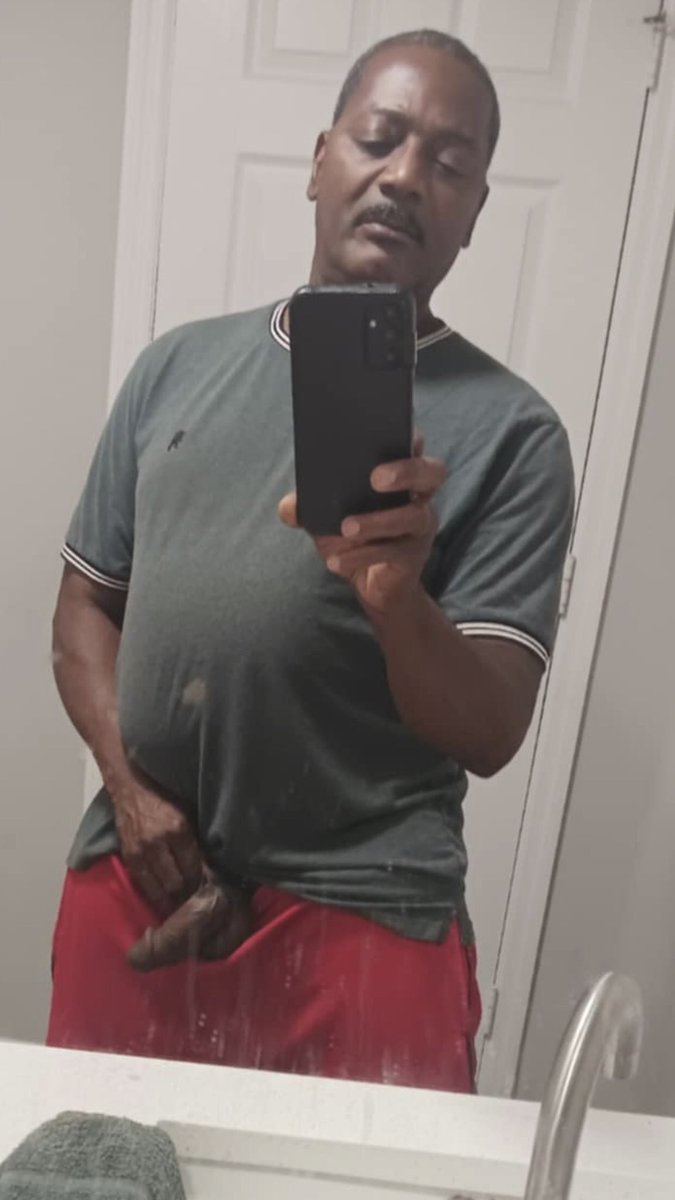 jamie55585's tweet photo. @EricaRN4USA Kenneth Grayer with Diddys lifestyle https://t.co/ODgJr3xzTq