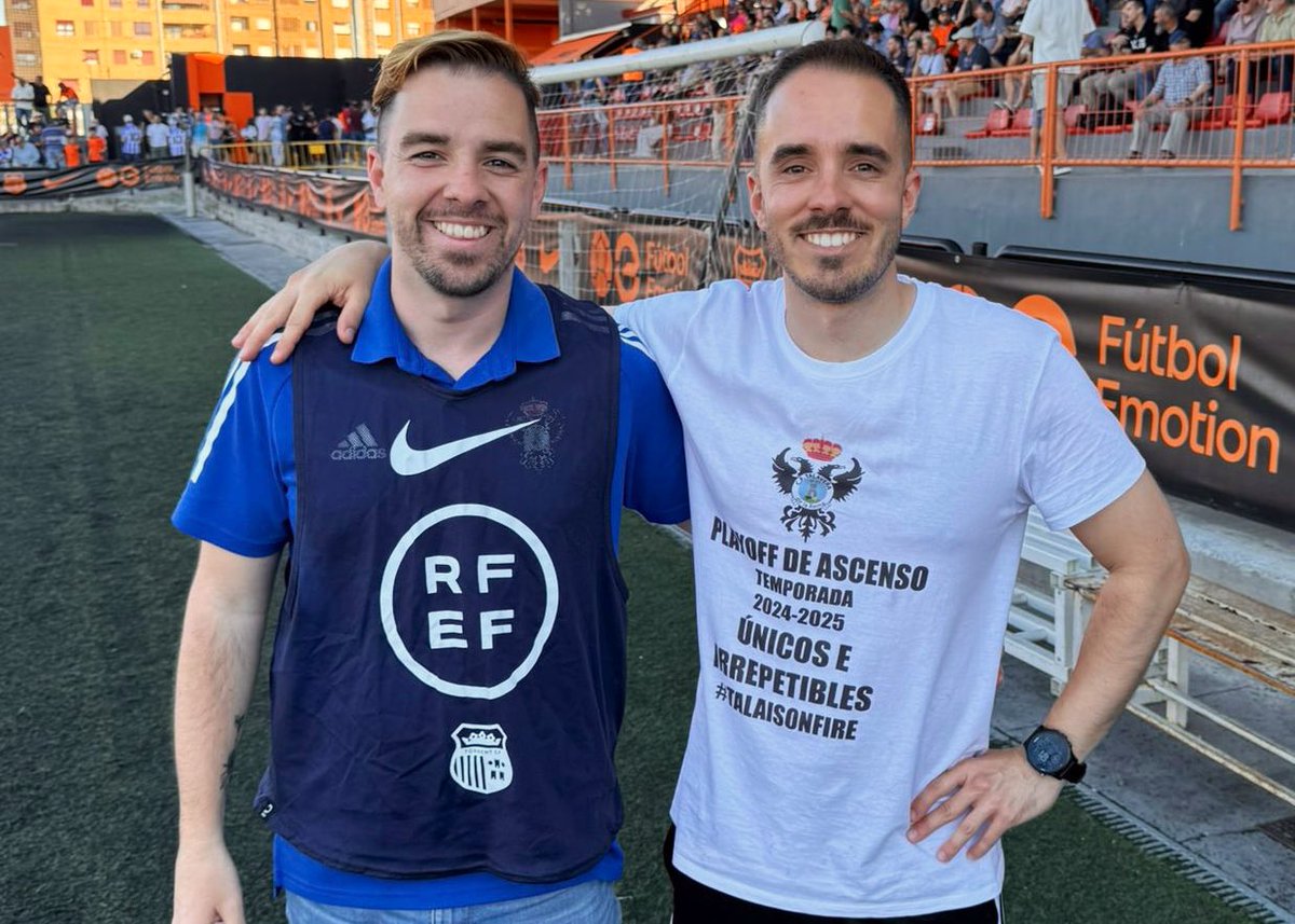 Jesubs's tweet photo. Lo mejor de esta temporada es compartir equipo con mi hermano @osscarbs 📸

Nos queda disfrutar hasta el domingo🙌 https://t.co/Euq3XlBAlr
