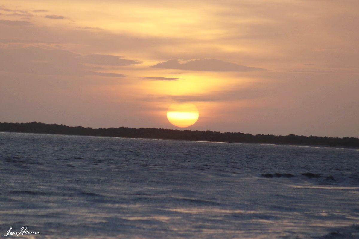 #AmaneceresGuajiros: "Opa Mi Gente" hoy la elevación solar nos regalo estas @postalesguajiras. #Laguajira; tierra de los amaneceres irrepetibles. <a href="/seguidores/">seguidores</a> <a href="/destacar/">ISABEL FERNANDEZ AR</a> <a href="/postales_col/">Postales de Colombia 🇨🇴</a>  <a href="/infopresidencia/">Presidencia Colombia 🇨🇴</a>  <a href="/PROCOLOMBIACO/">PROCOLOMBIA</a> <a href="/JJLN0468/">Juan Jose Lopez Negrette</a>