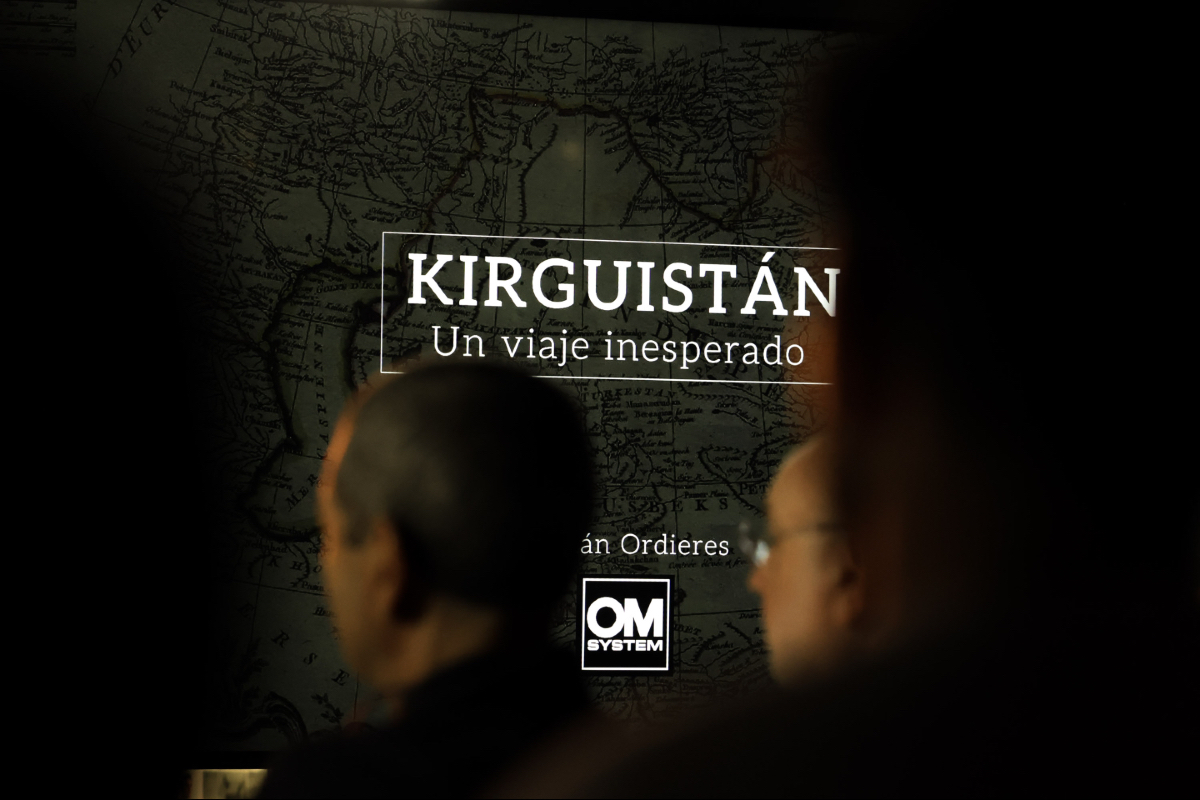 El miércoles tuvimos un taller con @adrian_ordieres sobre su proyecto en Asia Central: territorios desconocidos, conexión y narrativa visual.
Gracias Adrián y @omsystem.cameras por hacerlo posible.
¿Te lo perdiste? Ya está en YouTube: f.mtr.cool/zpyklufvuc
#fotoruano #omsystem