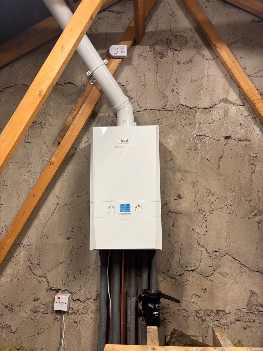 Installed this ideal logic plus today with 10 year warranty as standard . Gas safe notified for added peace of mind . <a href="/ideal_boilers/">ideal-boilers.</a> <a href="/gassaferegister/">Gas Safe Register</a>