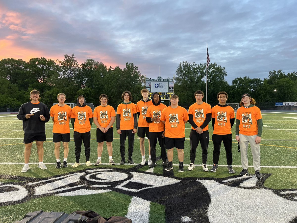Dominick Jackson (@domjackson_) on Twitter photo I had a great time volunteering at the <a href="/denzelward/">Denzel Ward</a> Skills Camp yesterday . This was a great event that I’ve had the opportunity to participate in when I was younger and now I was given the chance to coach these younger players who share a similar passion for the game! <a href="/MTKYN_/">Make Them Know Your Name</a> I had a great time volunteering at the <a href="/denzelward/">Denzel Ward</a> Skills Camp yesterday . This was a great event that I’ve had the opportunity to participate in when I was younger and now I was given the chance to coach these younger players who share a similar passion for the game! <a href="/MTKYN_/">Make Them Know Your Name</a>
