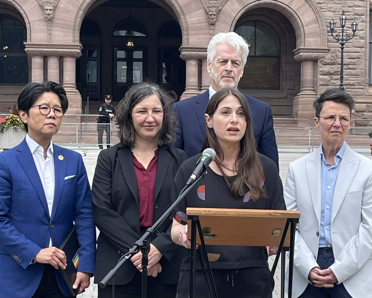 JessicaBellTO's tweet image. Proud to stand with my @OntarioNDP colleagues and others today in standing up to Bill 6.

People need housing, not jail time. No one should be criminalized or fined because they don’t have a place to call home. 

Supportive housing, expanded mental health care, addiction