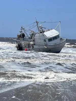 Three people were rescued after the 40-foot commercial fishing vessel they were aboard ran aground outside of Ventura Harbor.

Ventura Harbor Patrol was among the group responding to the water rescue. Glad everyone is safe!

Read the article here👉  vcstar.com/story/news/loc…