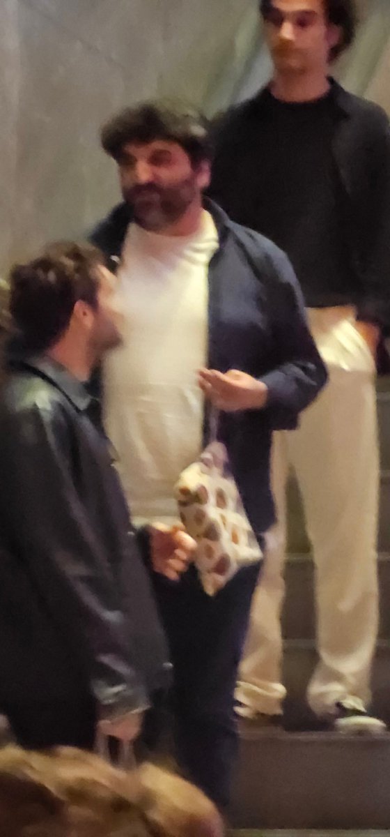 pan_adora's tweet image. Furkinin beni uzaktan kesişi 🙈🤣 oysa ki caktirmamaya çalışıyordum #zorlu #chaplin