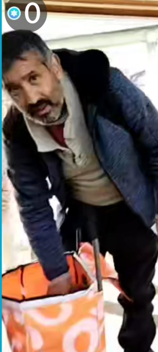 topsinguer69's tweet photo. Patrocinios a cambio de cervezas!! Don Pedro pool Sabía que esto es ilegal y más aún afuera de un campus universitario? https://t.co/UCm744MD3h