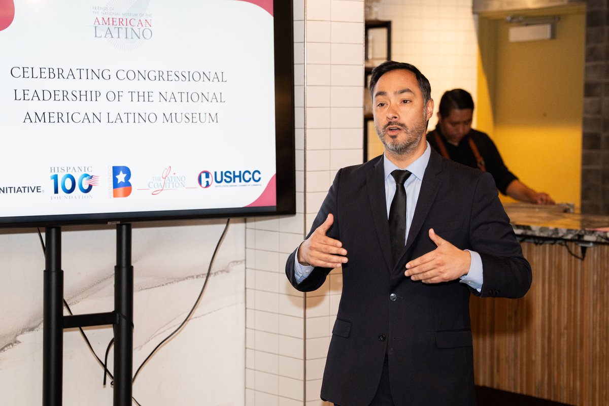 latinomuseum's tweet image. Thank you to our partners @LIBREinitiative, @bienvenido_us , @Hispanic100Org, @LatinoCoalition , and @USHCC for co-hosting a reception to celebrate the leadership of Senator Cruz, Congresswoman Malliotakis, Congressman Castro, and many others, driving the Latino Museum effort in…