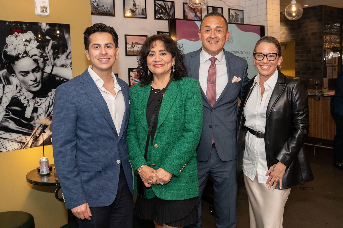 latinomuseum's tweet image. Thank you to our partners @LIBREinitiative, @bienvenido_us , @Hispanic100Org, @LatinoCoalition , and @USHCC for co-hosting a reception to celebrate the leadership of Senator Cruz, Congresswoman Malliotakis, Congressman Castro, and many others, driving the Latino Museum effort in…