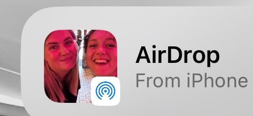 When you get the chance to talk to <a href="/Pollymoney/">Polly Money</a>, want to take a photo, your phone crashes, she takes the photos and airdrops them but then also airdrop crashes so this is all we got 😂 anyways it was so much fun to see Polly tonight in Amsterdam!!! 🥰