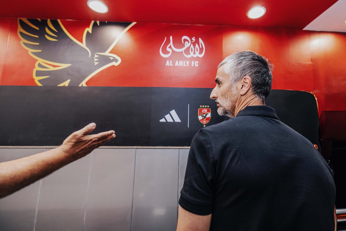 📸 لقطات من جولة الجهاز الفني الجديد لفريقنا بقيادة خوسيه ريبييرو في النادي اليوم ❤️🦅