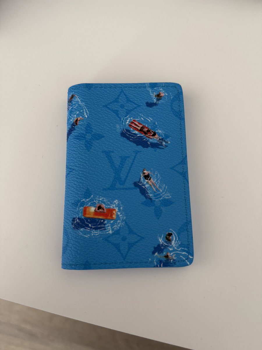 Constantin 🇫🇷 tweet media