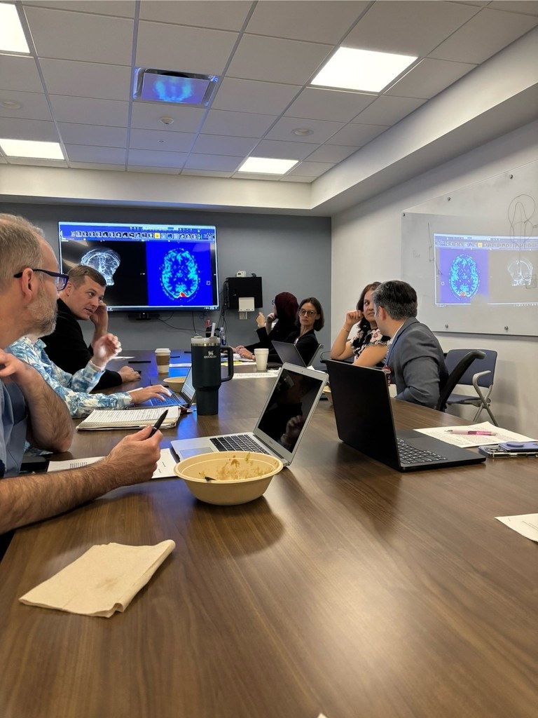 UofL Neurosurgery (@uoflneurosurg) on Twitter photo A peek inside our interdisciplinary tumor board meeting. Our neuro-oncology team regularly meets with providers from radiation oncology, pathology, radiology, and others to discuss complex cases.
#UofLNeurosurgery #Neurosurgery #NeuroOncology @UofL @UofLMedSchool <a href="/UofLHealth/">UofL Health</a> A peek inside our interdisciplinary tumor board meeting. Our neuro-oncology team regularly meets with providers from radiation oncology, pathology, radiology, and others to discuss complex cases.
#UofLNeurosurgery #Neurosurgery #NeuroOncology @UofL @UofLMedSchool <a href="/UofLHealth/">UofL Health</a>