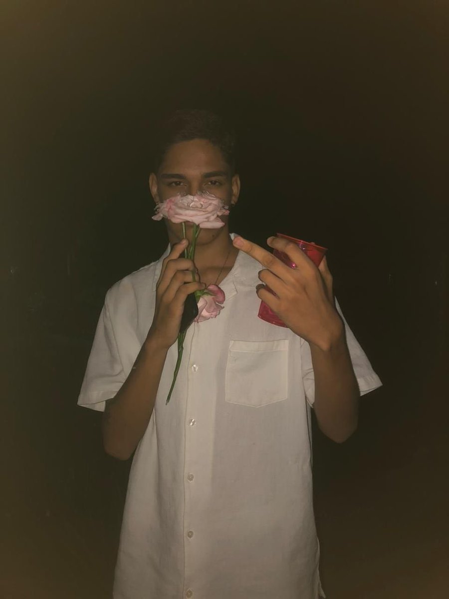Se o Luva de Pedreiro e o Oruam tivessem um filho: