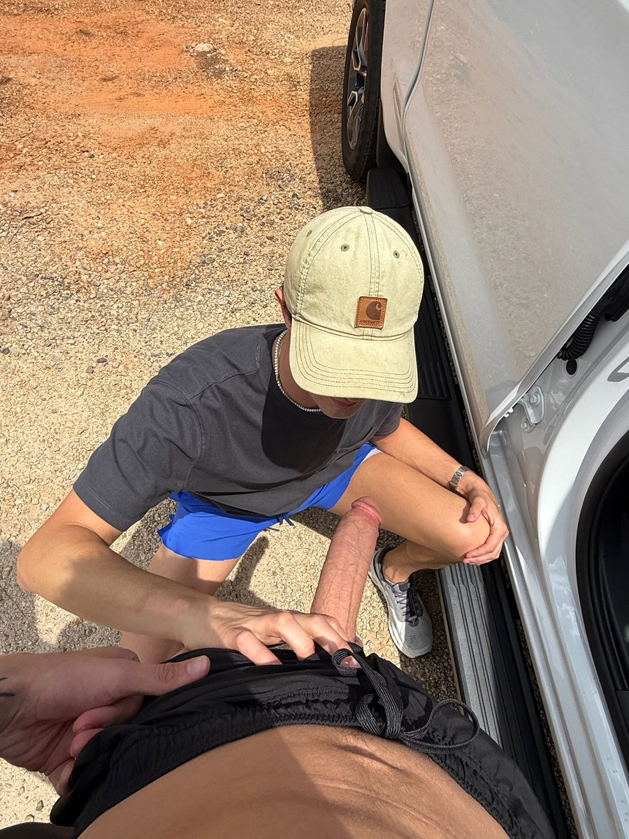 Jackvettson's tweet photo. We had to pull over.. he couldn't wait.. neither could I 😈 https://t.co/qsJ3DHG6jT