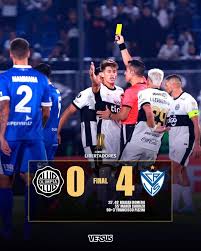 Rolando91G's tweet image. Nuestra liga mediocre ha tocado fondo.
@Libertad_Guma puntero clasificó a base de empates.
@CCP1912oficial goleado por un boliviano.
@ClubGuarani goleado por un equipo de Uruguay como local (puede ser campeón)
@clubolimpia por escandalo el peor equipo de la copa, por escandalo