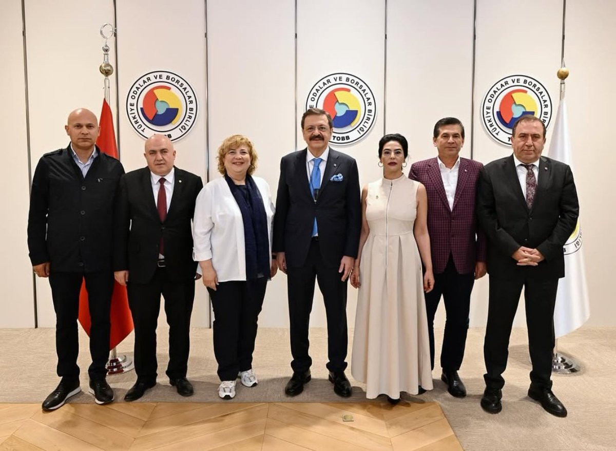 Bilecik TSO (@bileciktso) on Twitter photo TOBB 81. Genel Kurulu kapsamında, Yönetim Kurulu Başkanımız Mehmet Ergün, Basın Yayın Komisyonu üyeleri ile birlikte Türkiye Odalar ve Borsalar Birliği (TOBB) Genel Başkanımız Sayın Rıfat Hisarcıklıoğlu ile bir araya geldi.
<a href="/mehmet__ergun/">Mehmet Ergün</a> TOBB 81. Genel Kurulu kapsamında, Yönetim Kurulu Başkanımız Mehmet Ergün, Basın Yayın Komisyonu üyeleri ile birlikte Türkiye Odalar ve Borsalar Birliği (TOBB) Genel Başkanımız Sayın Rıfat Hisarcıklıoğlu ile bir araya geldi.
<a href="/mehmet__ergun/">Mehmet Ergün</a>