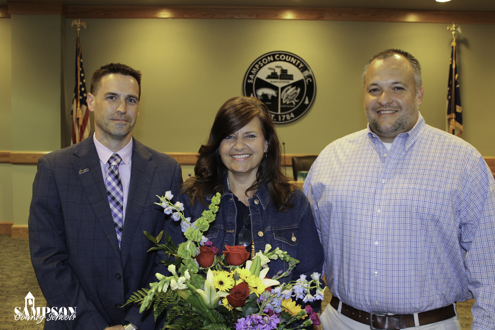 Sampson County Schools' Teacher, Assistant Principal, and Principal of the Year Announced sampson.k12.nc.us/o/scs/article/…
