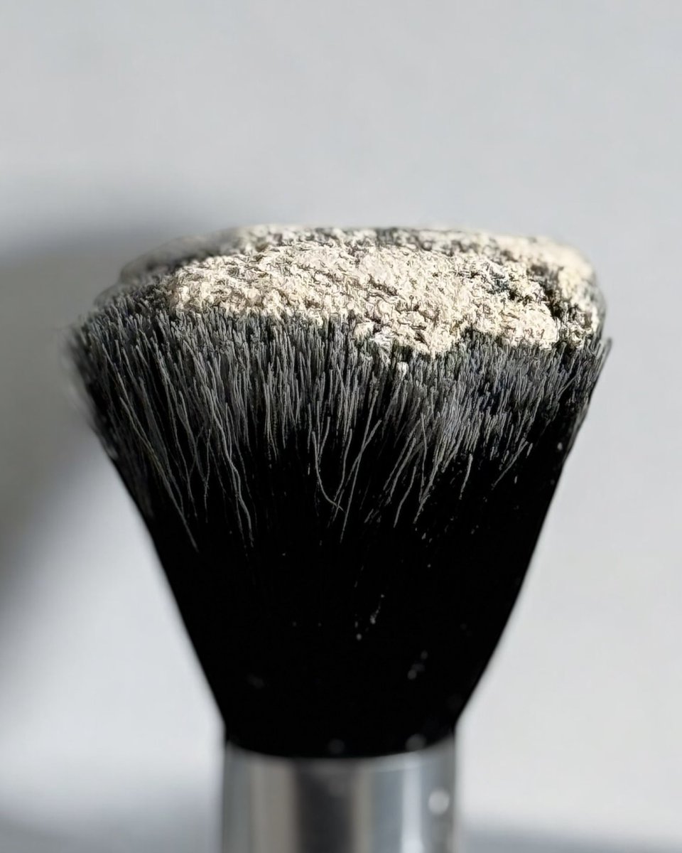 Inclusivity isn’t an option. 

✨ Rich (07) vs. Fair (01) Loose Powder ✨

#doncosmetics #donpowder