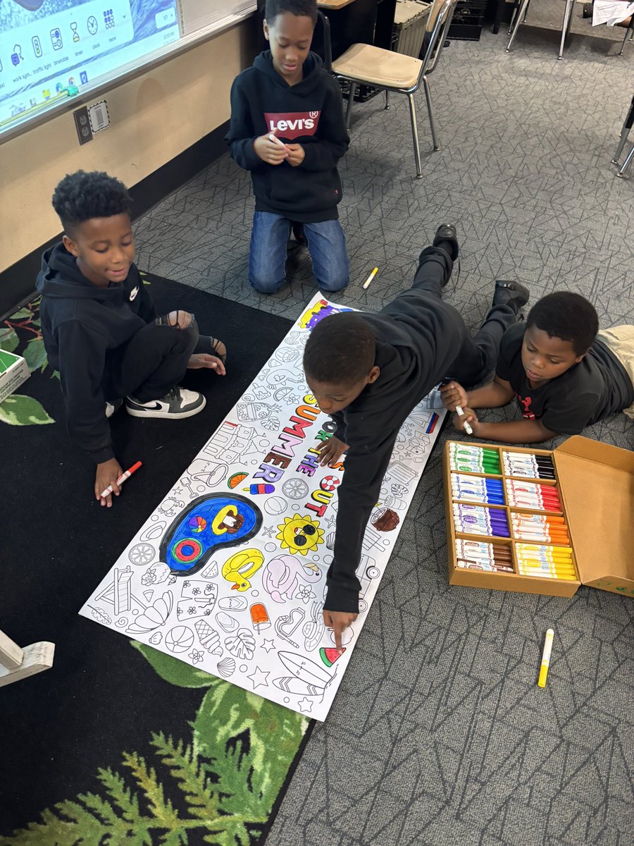 Balloon 5 = Craft + Painting Stations! 🎨🎉#WeAreWayne #PantherProud