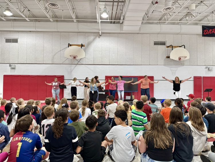 Monroe Elementary had our talent show today. Our teachers even shared their dancing talents! ❤️