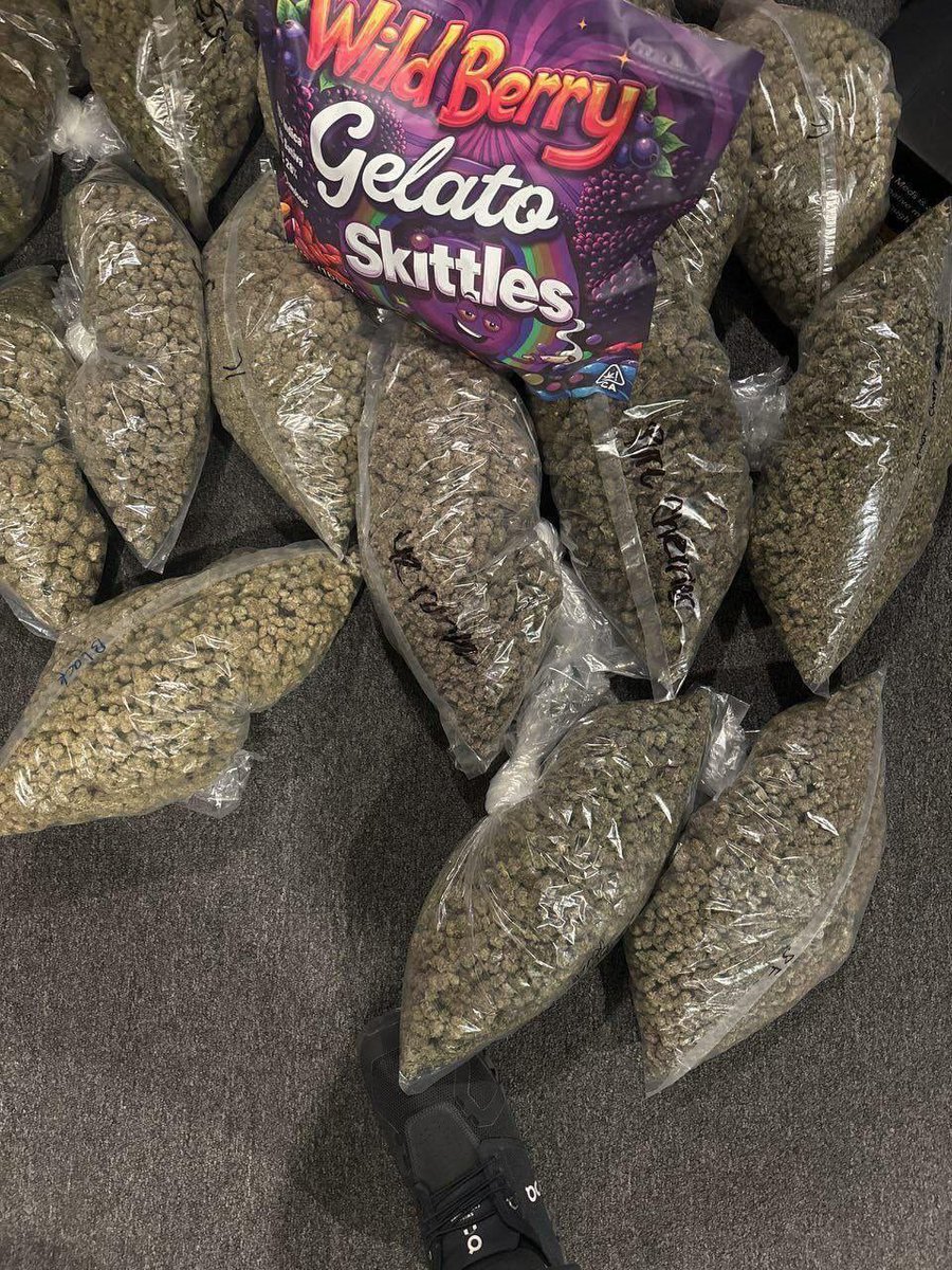 LiftedLeaf tweet media