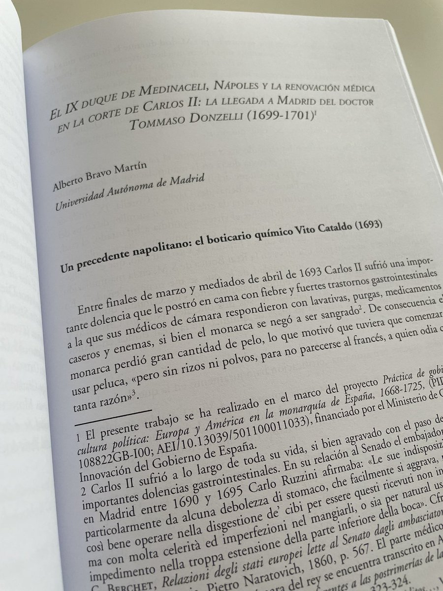 Que bueno es siempre leerse en papel y más si es algo publicado en Nápoles.