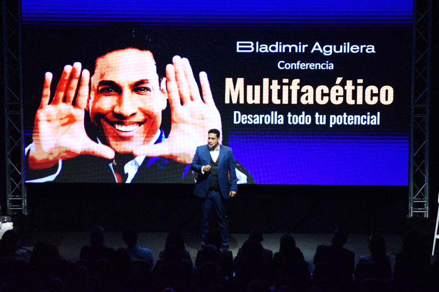 La Vie Charmant_SUROESTE: GENTE: Bladimir Aguilera presentó su conferencia M... revistasuroeste.blogspot.com/2025/05/gente-…