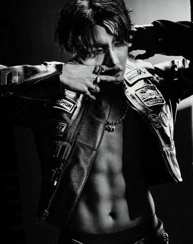 AboutMusicYT's tweet photo. J-Hope breaks the internet with a new photo for Killin It Girl. https://t.co/Mzyw2ou5jY