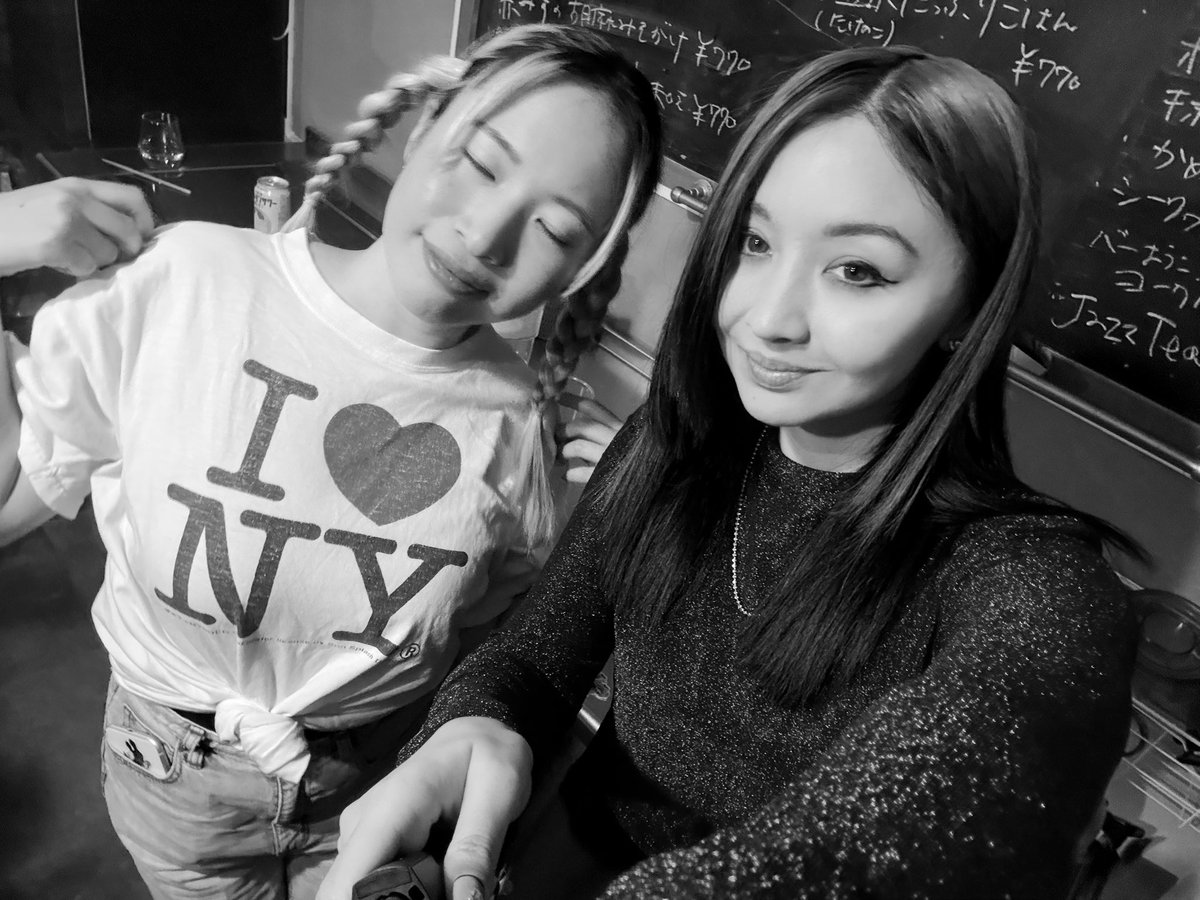 kuromi ¥ tweet media