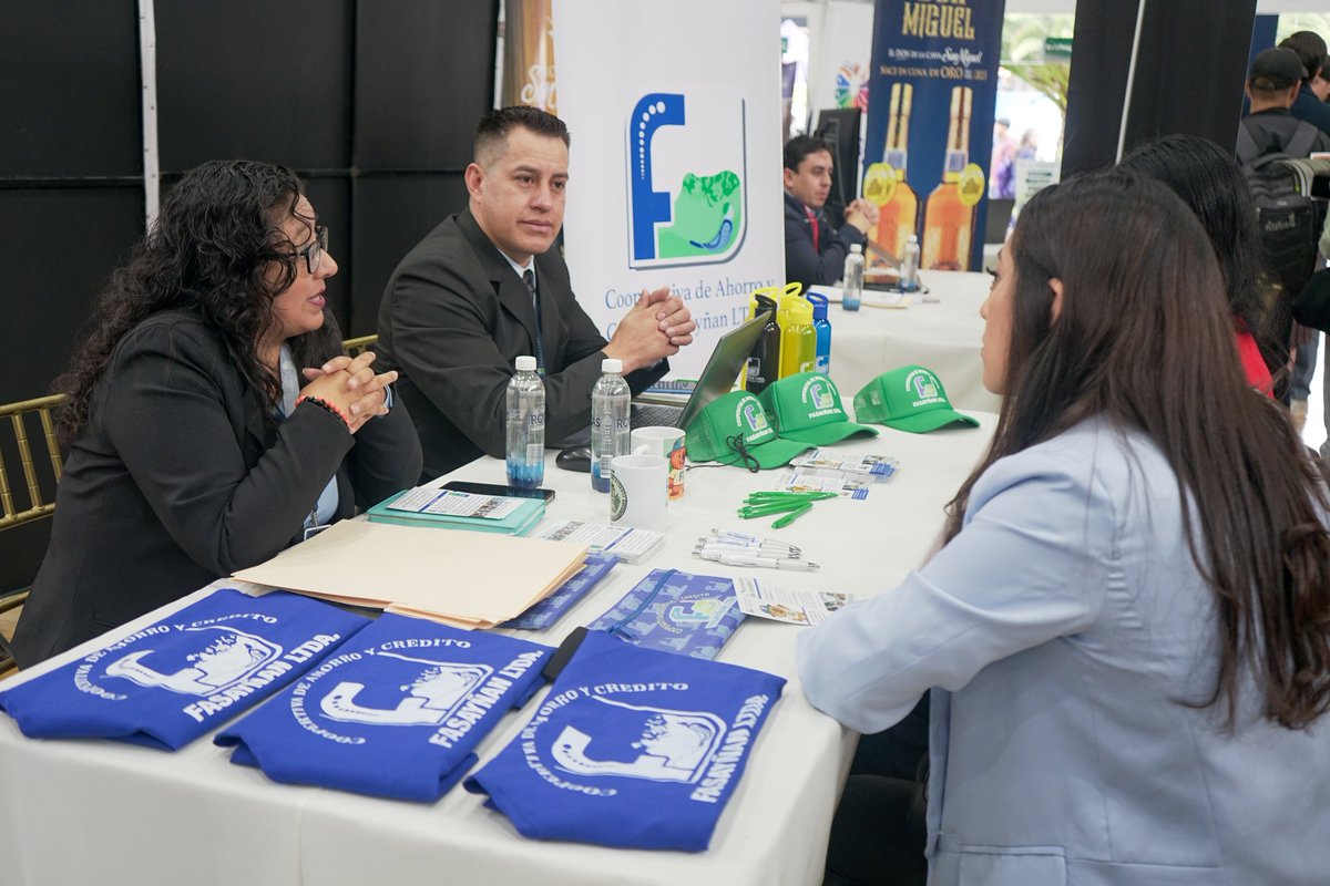 #RedImpulsa | Inauguramos la Feria de Empleabilidad, Emprendimiento e Innovación ALUMNI CONECTA. Un espacio creado para fortalecer el vínculo entre la academia y el sector productivo. Organizado por la <a href="/upsalesianaec/">Universidad Politécnica Salesiana</a>, <a href="/udecuenca/">UCuenca</a>, <a href="/UNAEcuador/">Universidad Nacional de Educación UNAE</a>, #INAN, <a href="/REUVIC_/">REUVIC</a>.