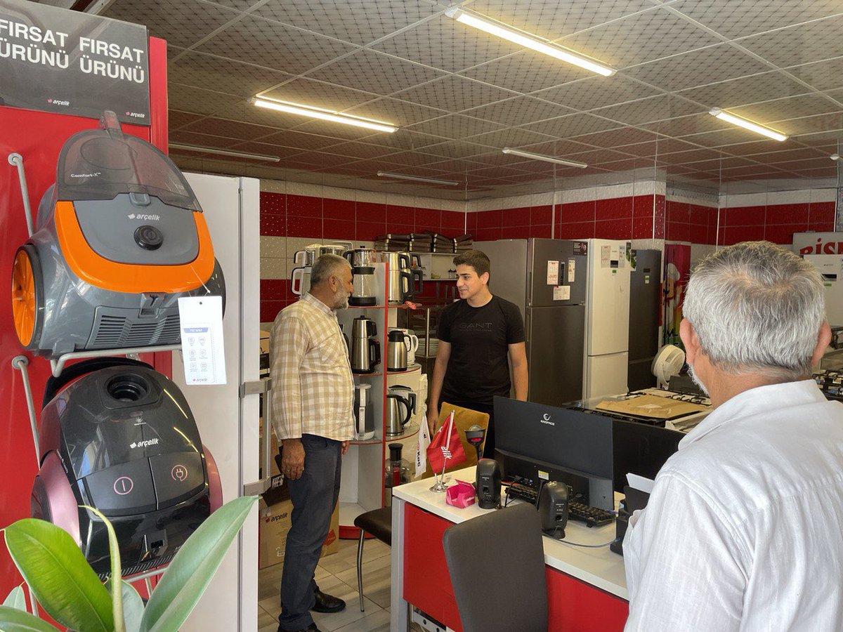 Esnaf ziyaretlerimiz devam ediyor.
İlçe Başkanımız Sn. M. Emin Bal ile birlikte, mahalle mahalle dolaşıyor, esnafımızın talep ve beklentilerini yerinde dinliyoruz.

📌Güçlü esnaf, güçlü Bismil!

#HÜDAPAR