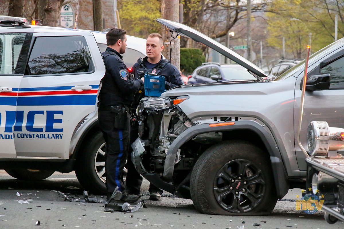 An eighteen year old female has been charged with impaired driving following a two-vehicle collision in the east end of St. John's on Tuesday evening.

Info, photos, and video from the scene:
ntv.ca/teen-charged-w…

#nltraffic <a href="/NTVNewsNL/">NTV News</a>