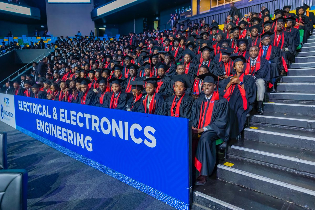 Tumba_College's tweet photo. Today marked a major milestone @RwandaPolytec as it celebrated its 8th Graduation Ceremony (#RP8thGraduation), honoring the achievements of 4,562 graduates who were awarded Advanced Diplomas and Bachelor of Technology Degrees. https://t.co/wsVIMYIDya