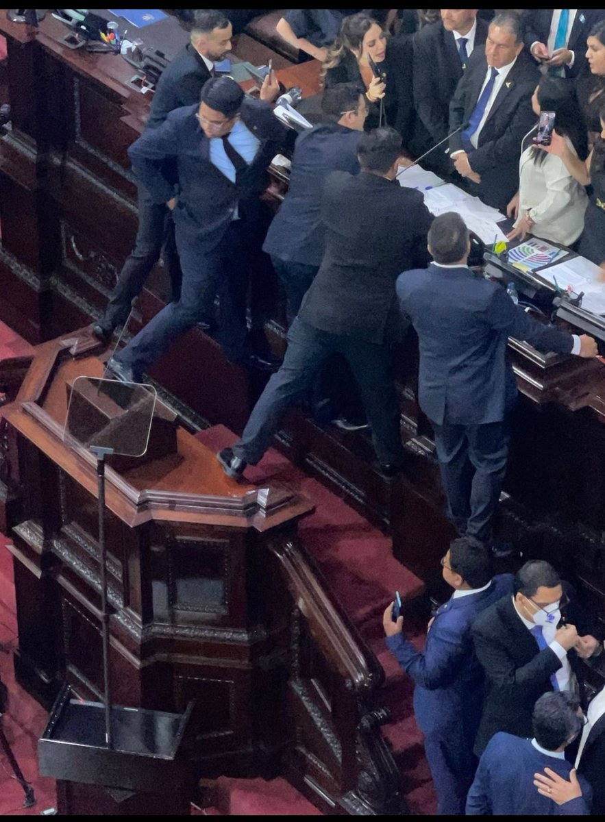 panchovillaII (@panchovillai) on Twitter photo Así empezaron desde el primer día, así continúan hasta la fecha y así terminarán.
No hay que ser demasiado sabio.
<a href="/msemillagt/">Movimiento Semilla 🌱 🇬🇹</a>
<a href="/BancadaSemilla/">Bancada Semilla</a> Así empezaron desde el primer día, así continúan hasta la fecha y así terminarán.
No hay que ser demasiado sabio.
<a href="/msemillagt/">Movimiento Semilla 🌱 🇬🇹</a>
<a href="/BancadaSemilla/">Bancada Semilla</a>