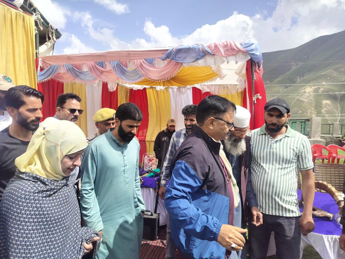 Choudhary Abdul Aziz (@choudharyabaziz) on Twitter photo Member DDC Shopian, <a href="/Chodharyabhamid/">Choudhary Abdul Hamid</a> met today with Hon'ble Minister for Forest,Ecology, Jal Shakti & Tribal Affairs, <a href="/JavedRanaa/">JAVED AHMED RANA</a> Sb.He raised key issues faced by the ST community in Shopian. The Minister gave serious attention and assured swift action.
<a href="/miraijaz151/">Aijaz Mir</a>
<a href="/safia_riyaz/">Safia Riyaz</a> Member DDC Shopian, <a href="/Chodharyabhamid/">Choudhary Abdul Hamid</a> met today with Hon'ble Minister for Forest,Ecology, Jal Shakti & Tribal Affairs, <a href="/JavedRanaa/">JAVED AHMED RANA</a> Sb.He raised key issues faced by the ST community in Shopian. The Minister gave serious attention and assured swift action.
<a href="/miraijaz151/">Aijaz Mir</a>
<a href="/safia_riyaz/">Safia Riyaz</a>