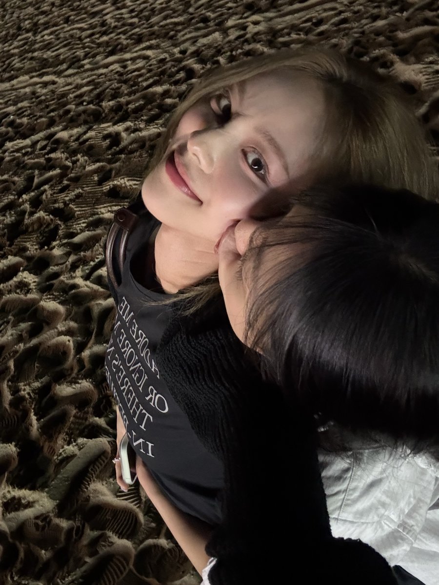 orbittoyou's tweet image. JinSoul bubble picture [2025.05.30] 
"with a friend"
#Jinsoul #ARTMS #진솔