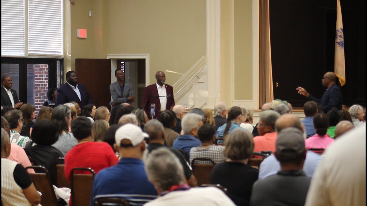 BGThompsonMS's tweet image. Traveled to MS’s 4th District to speak the truth & stand with those struggling. Some may not like me stepping outside my district, but when leaders stay silent, someone has to step up. We’ll get through this together.