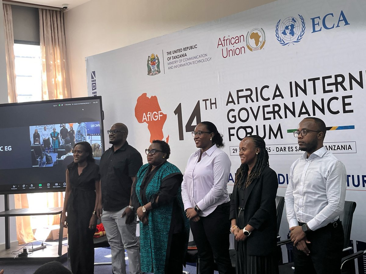Research ICT Africa (@rianetwork) on Twitter photo Day 1 of #AfIGF2025 | RIA researcher <a href="/lizorembo/">Liz Orembo</a> moderated a session with <a href="/TabaniMoyo/">Tabani Moyo</a>, <a href="/ms_faustaTZ/">Fausta Musokwa</a>,@ad_abinallah, <a href="/trish4us/">Patricia Ainembabazi</a> & @Innomangu, focused on building capacity in coalitions that advance and protect public interest information during elections. Day 1 of #AfIGF2025 | RIA researcher <a href="/lizorembo/">Liz Orembo</a> moderated a session with <a href="/TabaniMoyo/">Tabani Moyo</a>, <a href="/ms_faustaTZ/">Fausta Musokwa</a>,@ad_abinallah, <a href="/trish4us/">Patricia Ainembabazi</a> & @Innomangu, focused on building capacity in coalitions that advance and protect public interest information during elections.