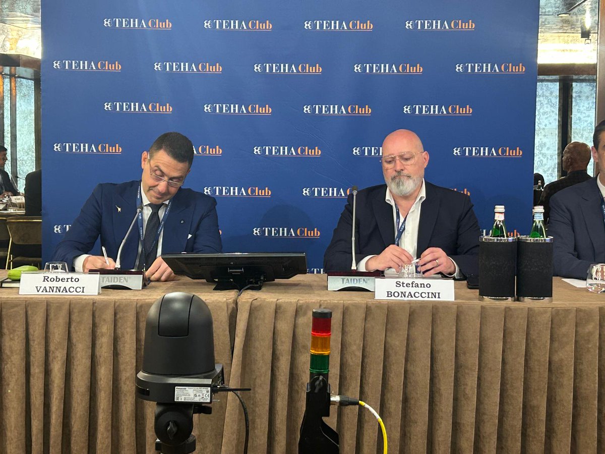 The European House - Ambrosetti (@ambrosetti_) on Twitter photo #TEHAClub
In corso a Milano la sessione "Le sfide del futuro: l'Europa e l'Italia tra innovazione, sicurezza e sostenibilità" con <a href="/sbonaccini/">Stefano Bonaccini</a> e <a href="/RoVannacci/">Roberto Vannacci</a> #TEHAClub
In corso a Milano la sessione "Le sfide del futuro: l'Europa e l'Italia tra innovazione, sicurezza e sostenibilità" con <a href="/sbonaccini/">Stefano Bonaccini</a> e <a href="/RoVannacci/">Roberto Vannacci</a>